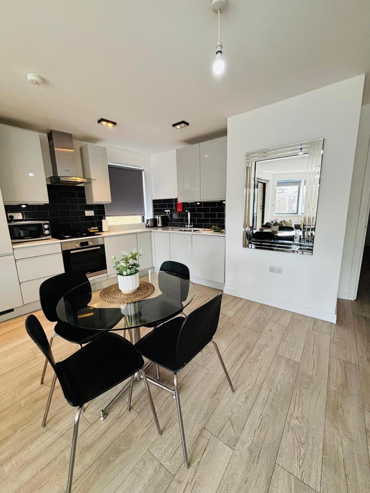 City Aldgate Apartments London Eksteriør billede